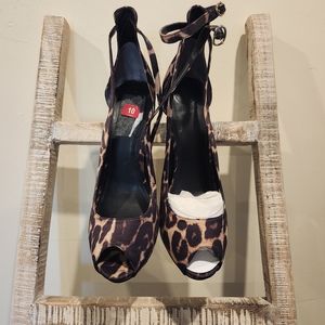 NEW Leopard peep toe heels